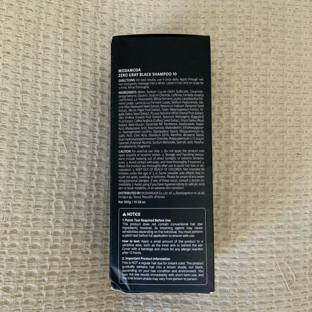 Ulta Beauty moda black